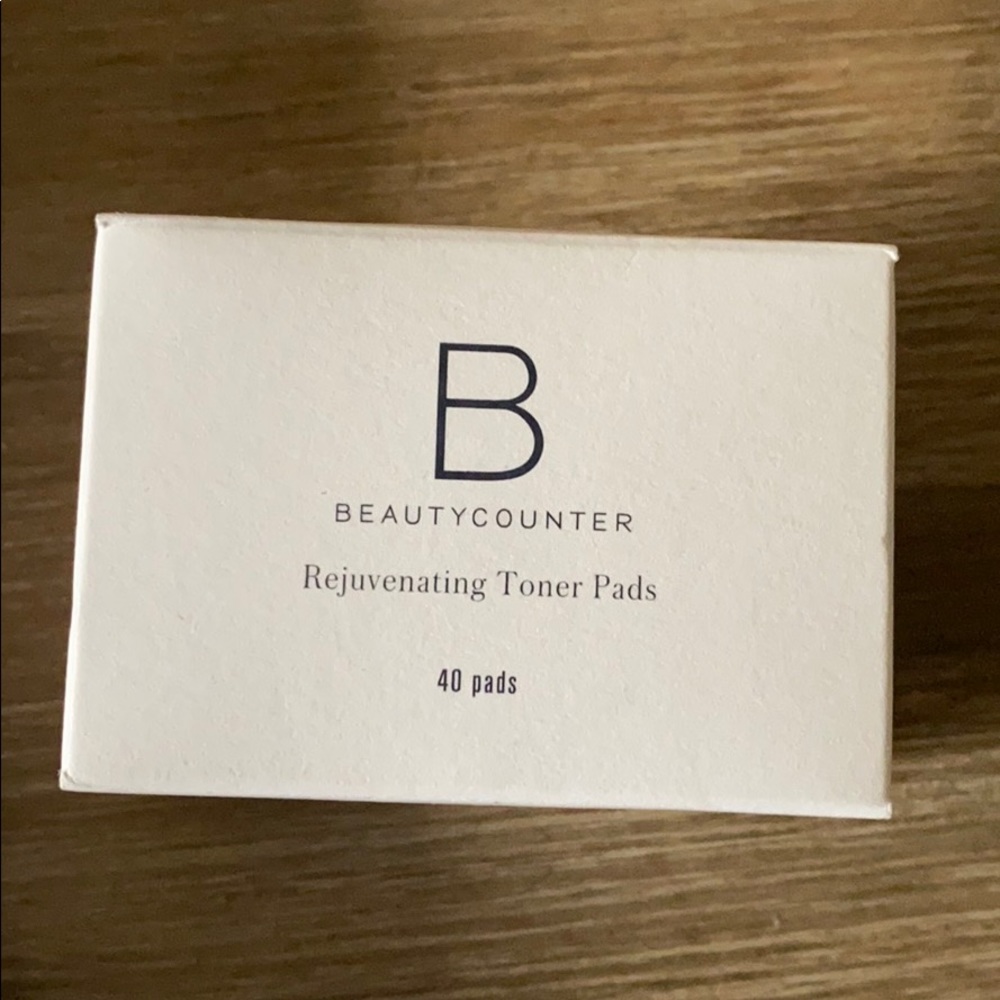 Rejuvenating toner pads